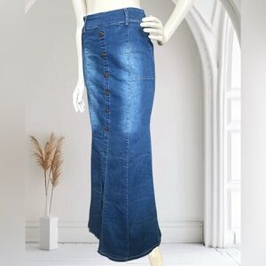 Blue Denim Maxi Skirt with Button Front with elastic in the Waist and Size M.